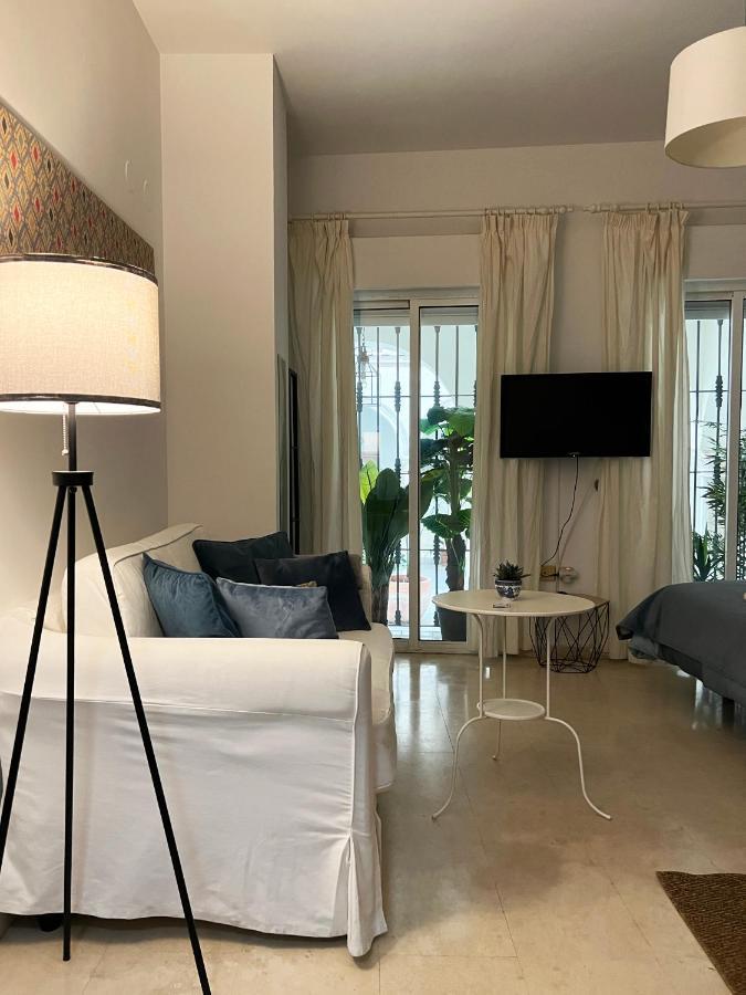 Estudio Suite San Vicente - Aloha Sevilla Buitenkant foto