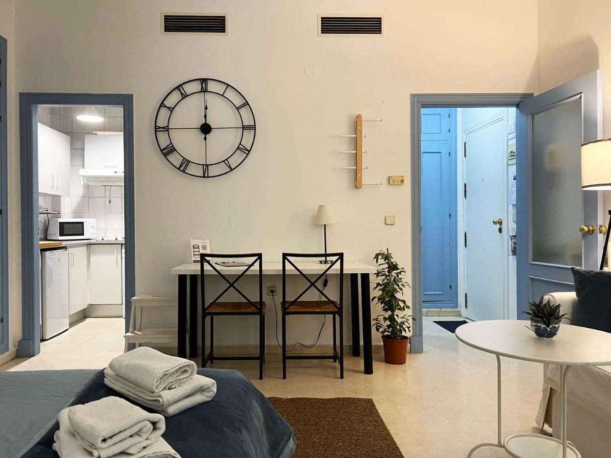 Estudio Suite San Vicente - Aloha Sevilla Buitenkant foto