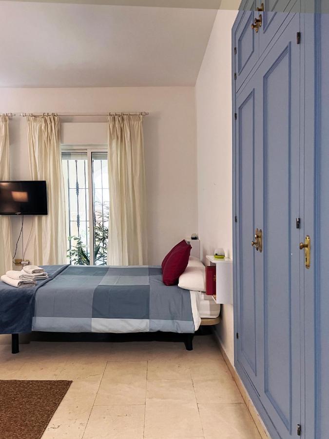 Estudio Suite San Vicente - Aloha Sevilla Buitenkant foto
